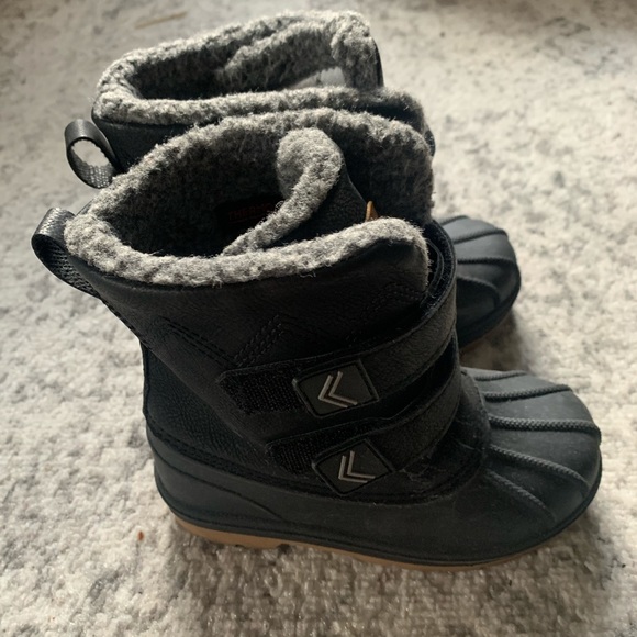 Cat & Jack snow boots size 9c toddler - Picture 2 of 4